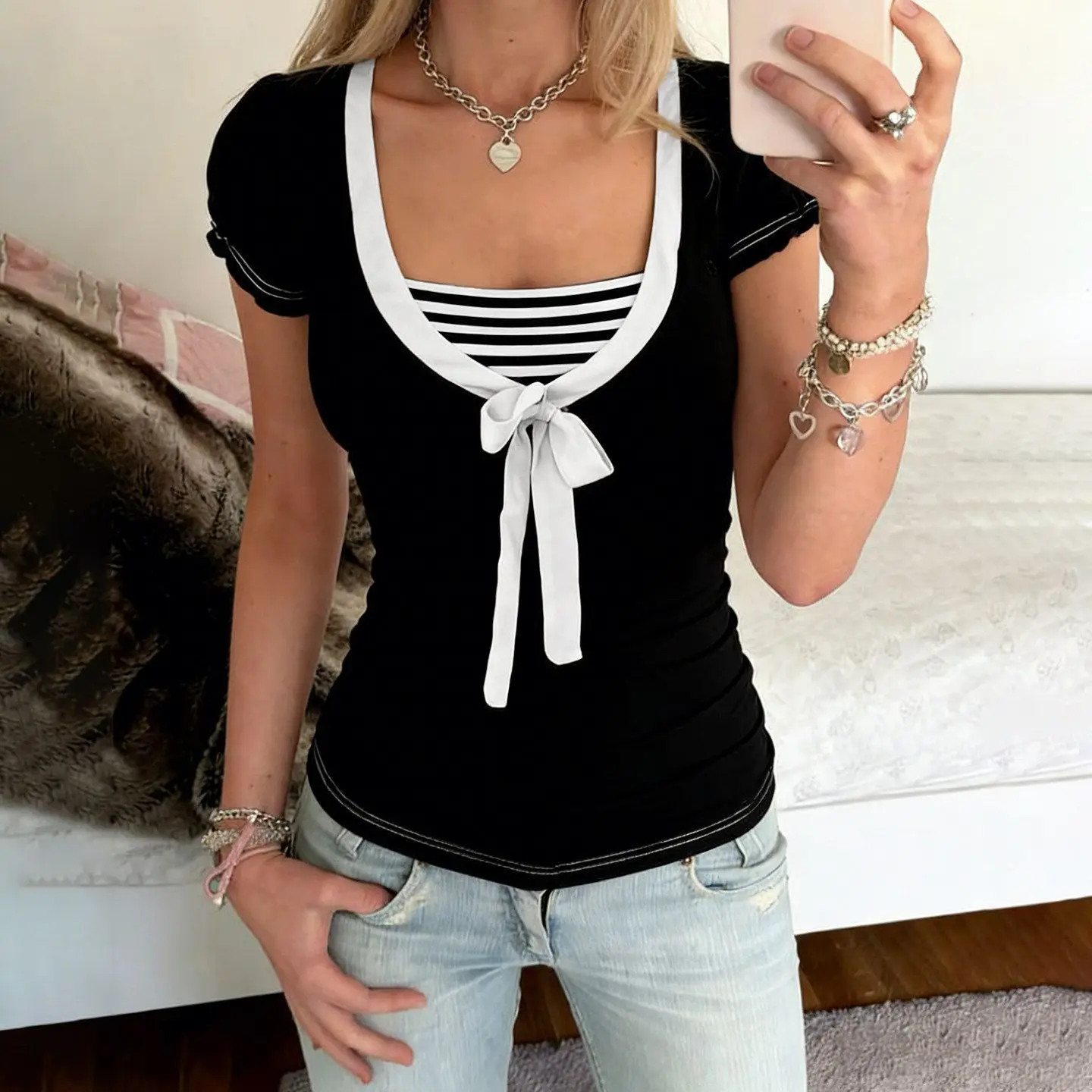 Striped Contrast Bow Short Sleeve T-Shirt Women's Summer Slim Spice Top
Striped Contrast Bow Short Sleeve T-Shirt Women's Summer Slim Spice Top