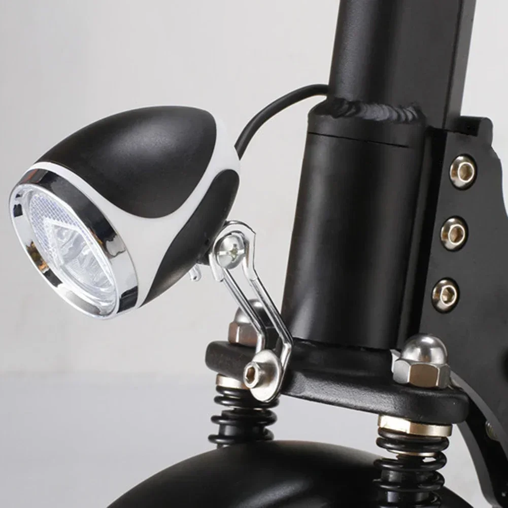 2023 New Cycling Accessories High Quality Front Light With Horn With Switch Line Built-in 4 Lamp Bead Electric Bicycle
2023 New Cycling Accessories High Quality Front Light With Horn With Switch Line Built-in 4 Lamp Bead Electric Bicycle