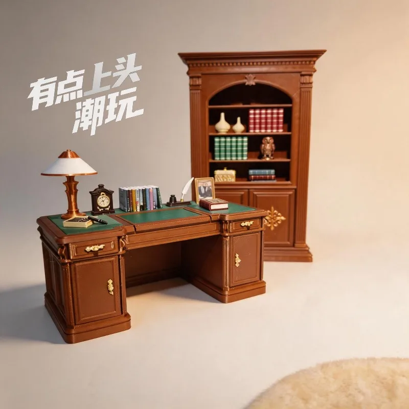Original 1/12 Miniature Vintage American Style Office Desk Chair Set Realistic Decorative Model Kit for Home/Office Collectible
Original 1/12 Miniature Vintage American Style Office Desk Chair Set Realistic Decorative Model Kit for Home/Office Collectible