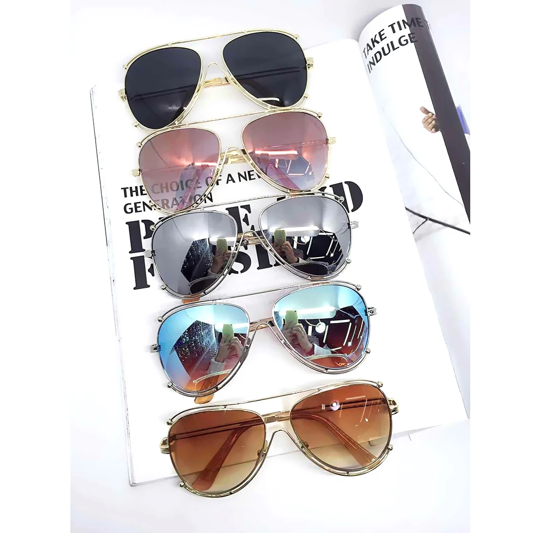 Clear Lens New Arrival Cool Style Brand Designer Men or Women Mirror aviation Sunglasses For Beach Driving Y2K KPOP
Clear Lens New Arrival Cool Style Brand Designer Men or Women Mirror aviation Sunglasses For Beach Driving Y2K KPOP