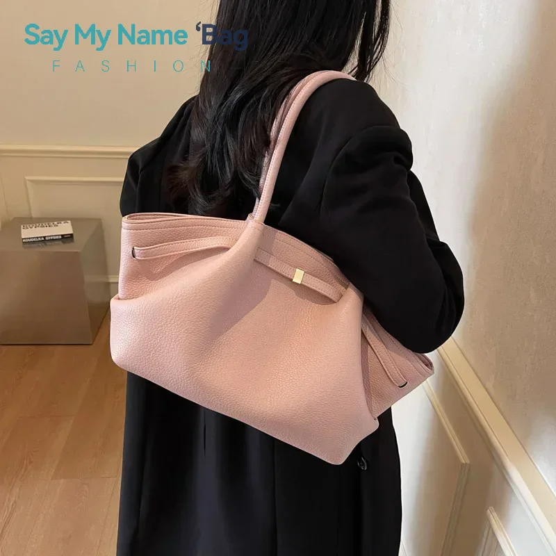 Large Capacity Fashion Handbag Luxury Pure Colour Dumpling Bag Personality Women Niche Design Casual Shoulder Bag Women
Large Capacity Fashion Handbag Luxury Pure Colour Dumpling Bag Personality Women Niche Design Casual Shoulder Bag Women