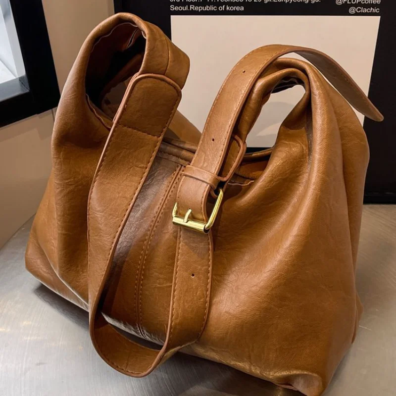 2025 Women's Vintage Leather Bucket Bag Large Capacity Crossbody Shoulder Bag Casual Commuter Tote Purse
2025 Women's Vintage Leather Bucket Bag Large Capacity Crossbody Shoulder Bag Casual Commuter Tote Purse