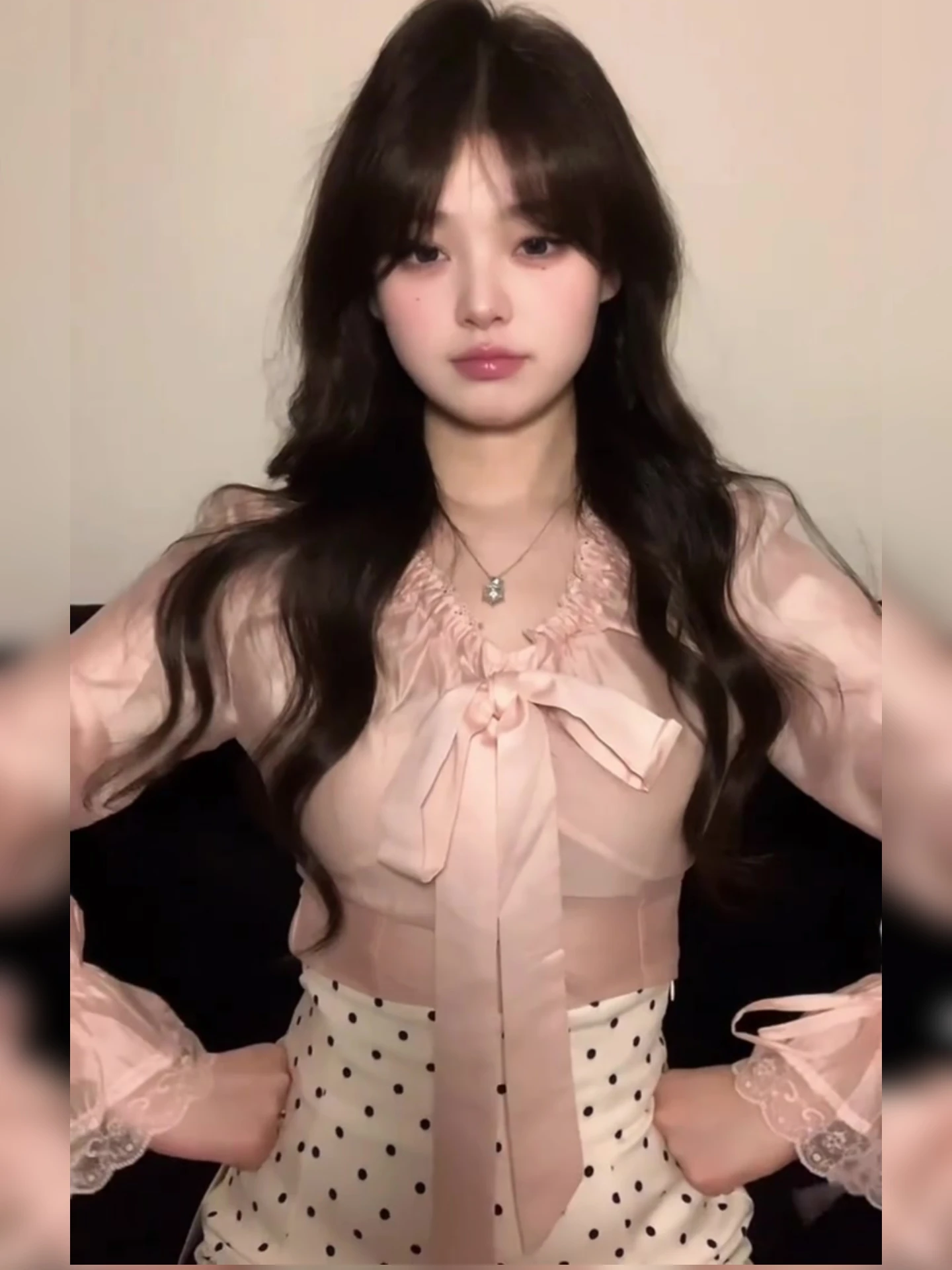 Pink Sweet V-neck Bow Tie Long Sleeve Shirt Women's Elegant Waist-cinching Beautiful Small Size Top for Autumn Fashionable
Pink Sweet V-neck Bow Tie Long Sleeve Shirt Women's Elegant Waist-cinching Beautiful Small Size Top for Autumn Fashionable