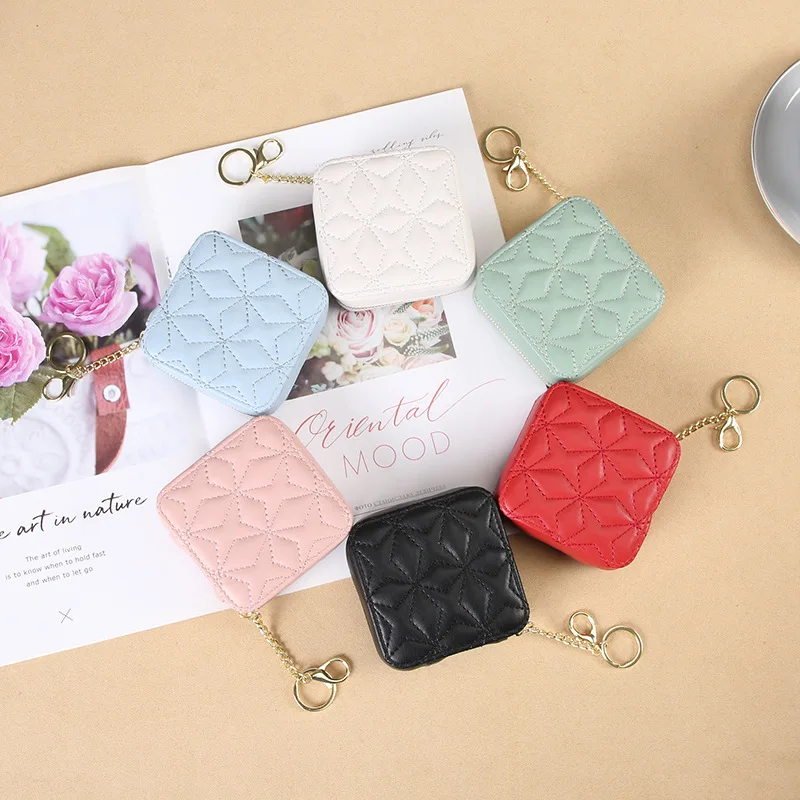 Portable mirror Lipstick Case Makeup Bag mini Mini Diamond Check embroidery delicate mouth red envelope
Portable mirror Lipstick Case Makeup Bag mini Mini Diamond Check embroidery delicate mouth red envelope