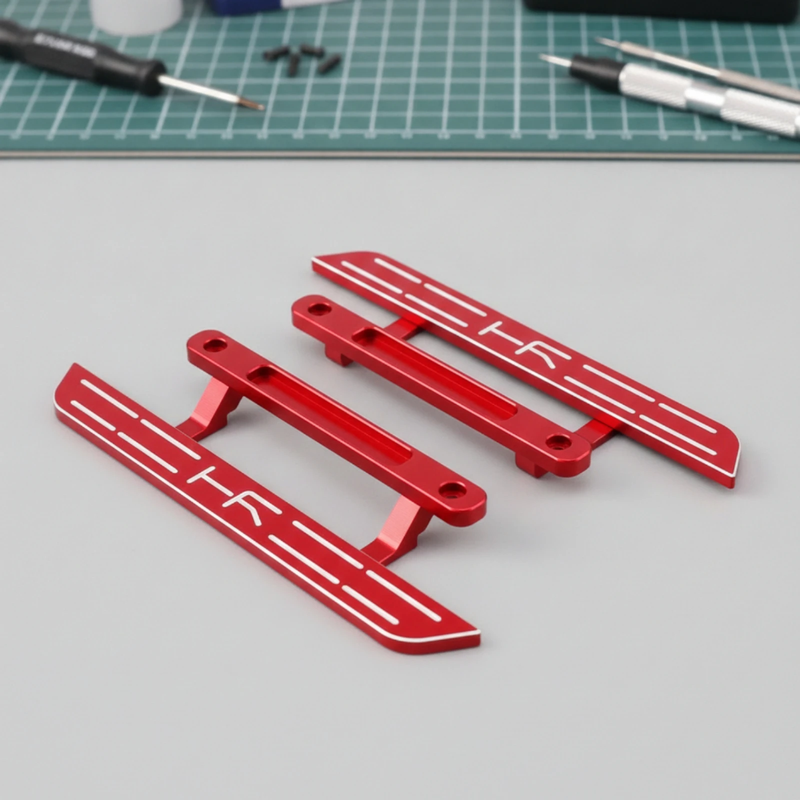 Metal Side Step with Mounting Holes Scale RC Car Side Step RC Car Running Board Bolt-on Part Corrosion-Resistant
Metal Side Step with Mounting Holes Scale RC Car Side Step RC Car Running Board Bolt-on Part Corrosion-Resistant