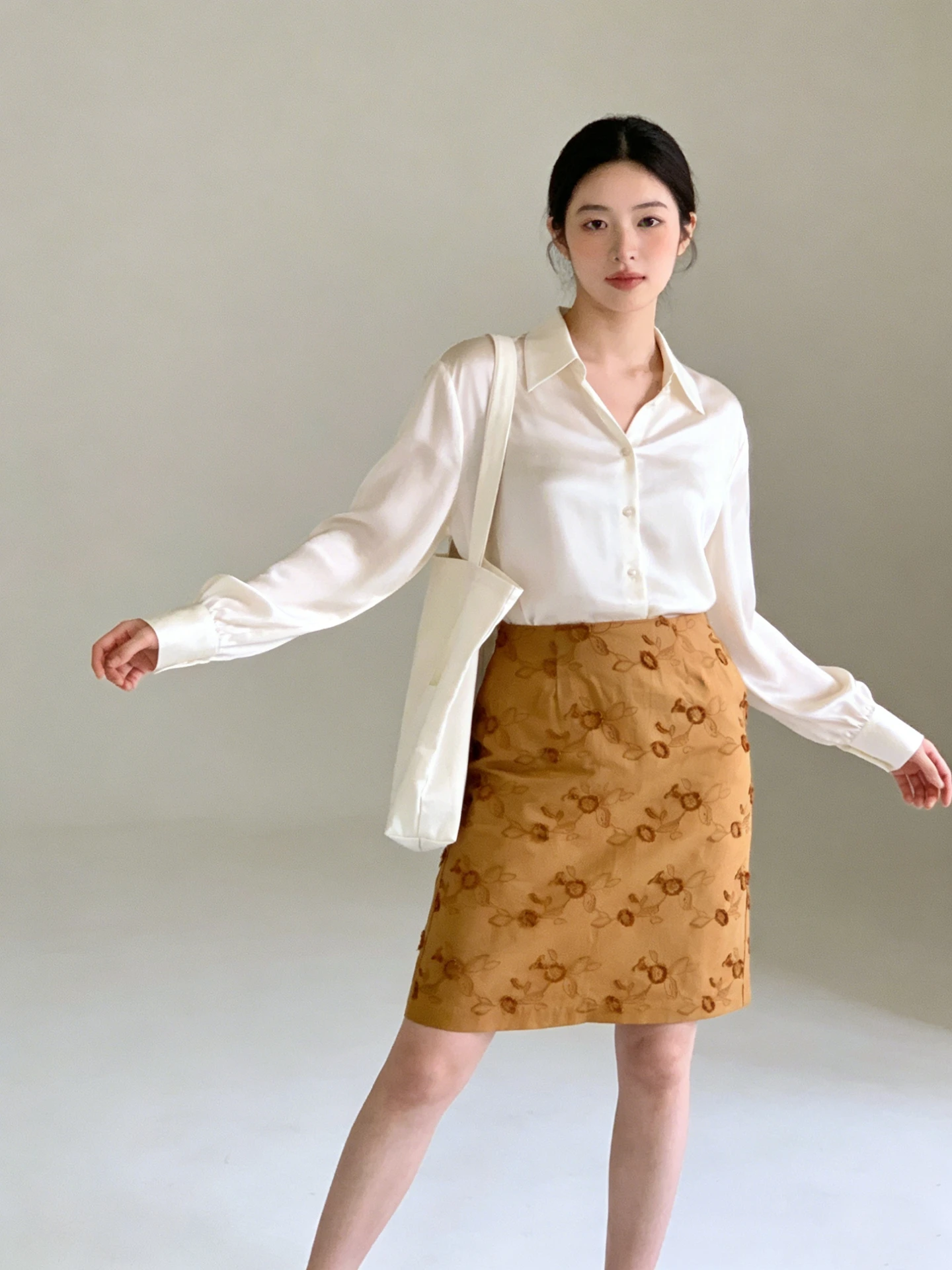 Yellow Embroidered Floral Half Skirt High Waist A-Line Skirt Chinese Artistic Style Women's Fashion City Commute Casual ...
Yellow Embroidered Floral Half Skirt High Waist A-Line Skirt Chinese Artistic Style Women's Fashion City Commute Casual ...
