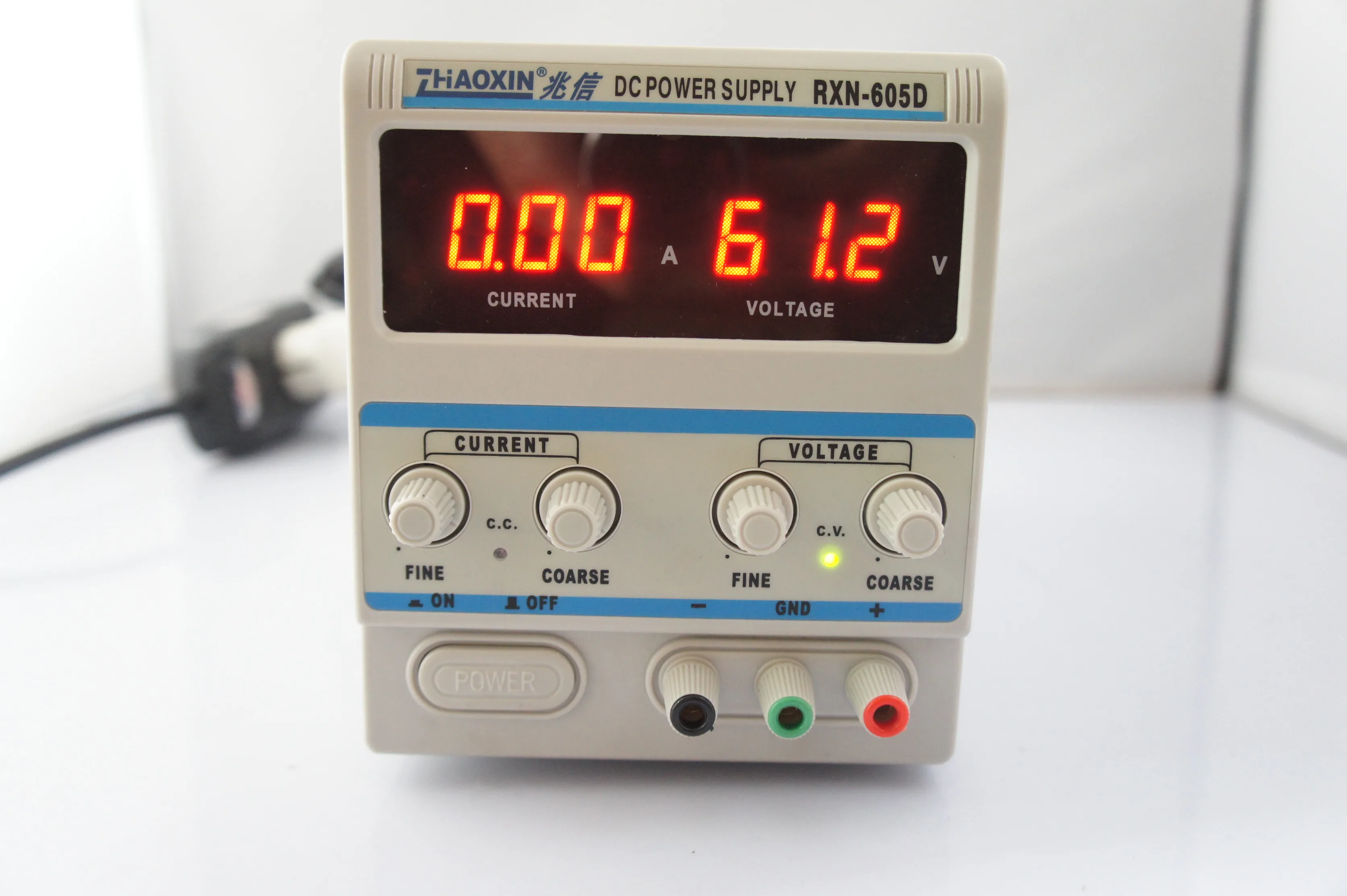 Лабораторный линейный источник питания RXN-605D, переменный, 60В 5А, постоянного тока
Лабораторный линейный источник питания RXN-605D, переменный, 60В 5А, постоянного тока