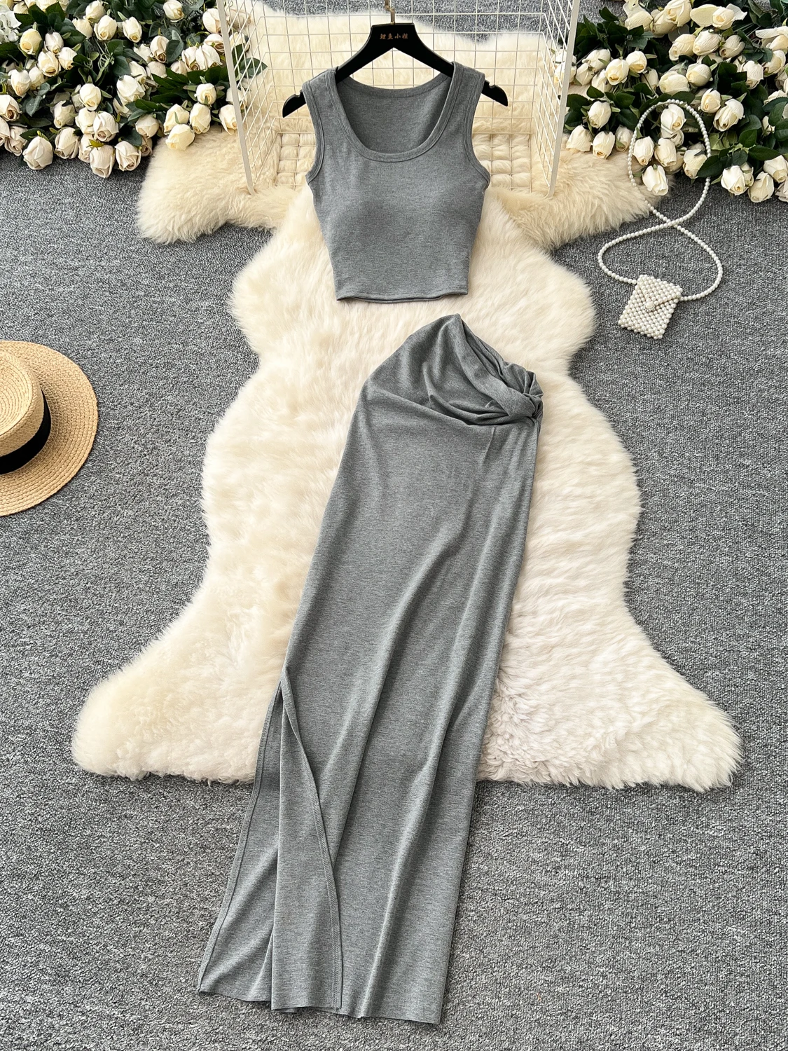 Pure Desire Summer Outfit Women's Knot High Waist Slim Fit Half Skirt Sleeveless Vest Two Piece Set Fashionable Casual Wear
Pure Desire Summer Outfit Women's Knot High Waist Slim Fit Half Skirt Sleeveless Vest Two Piece Set Fashionable Casual Wear