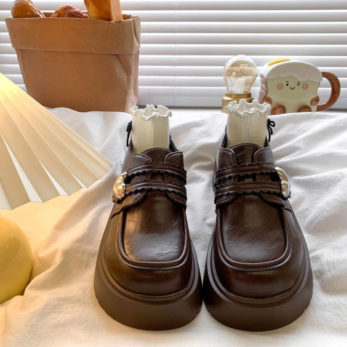 Versatile Women's Leather Shoes Platform Round Toe Mary Jane Vintage British Style 2026 Spring New Loafers
Versatile Women's Leather Shoes Platform Round Toe Mary Jane Vintage British Style 2026 Spring New Loafers