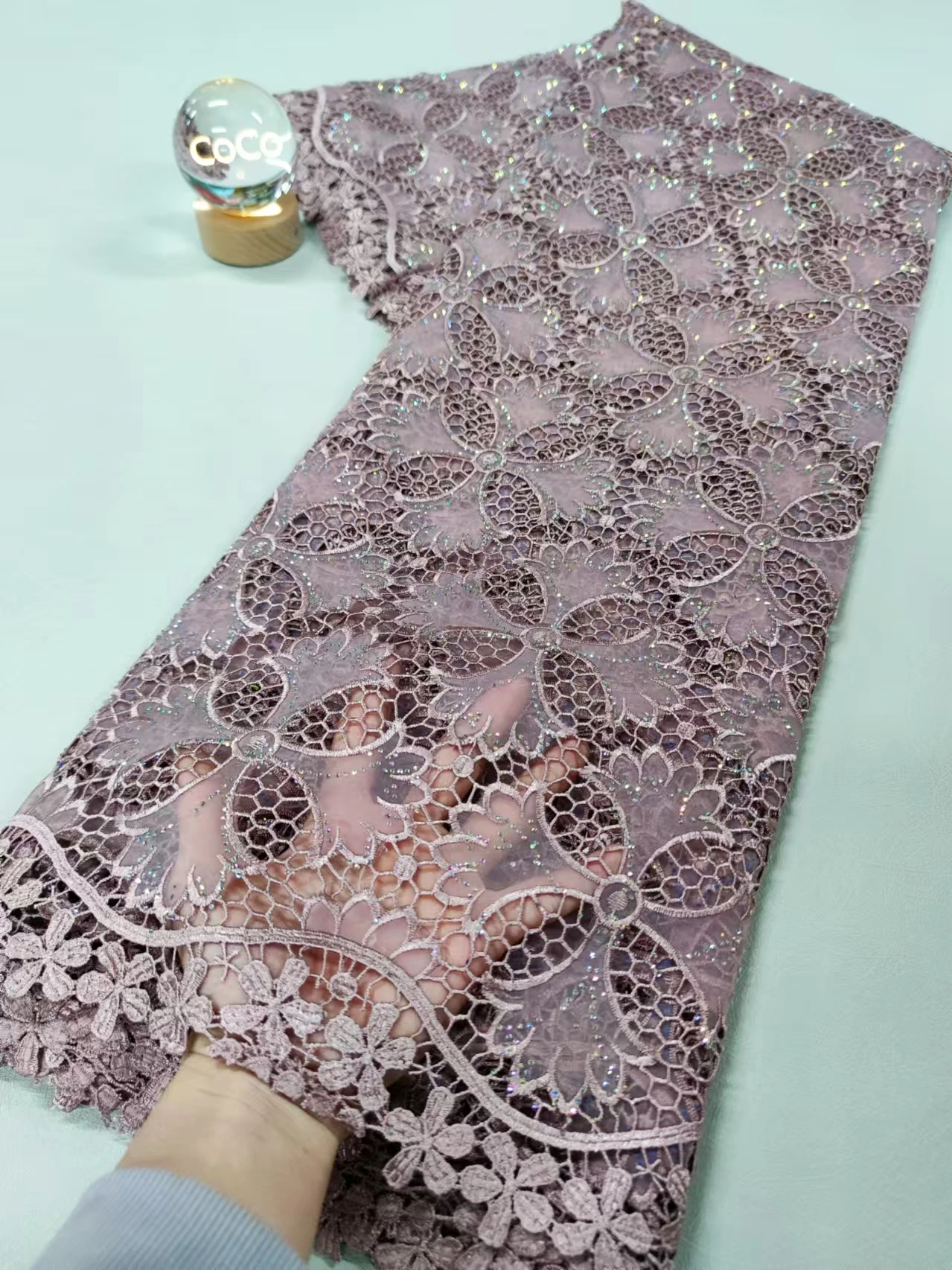 2025 African Nigerian High-Quality Embroidery Lace Fabric French Tulle Sequins Organza 5 Yards for Wedding Party Dresses XL059
2025 African Nigerian High-Quality Embroidery Lace Fabric French Tulle Sequins Organza 5 Yards for Wedding Party Dresses XL059