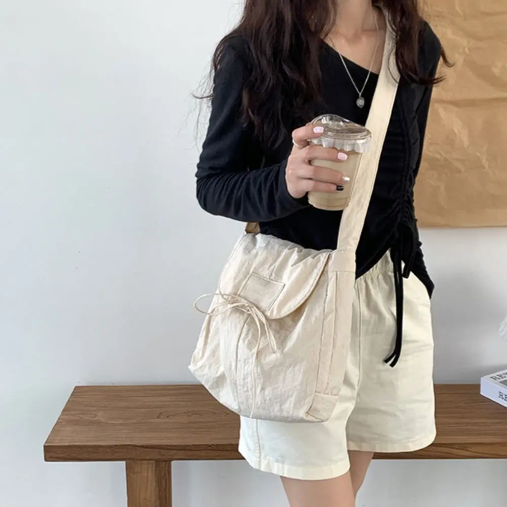 Korean Style Flap Nylon Bow Crossbody Bag Messenger Bag Niche Design Light Soft Nylon Bag Zipper Tote Bag Shoulder Bag Travel
Korean Style Flap Nylon Bow Crossbody Bag Messenger Bag Niche Design Light Soft Nylon Bag Zipper Tote Bag Shoulder Bag Travel
