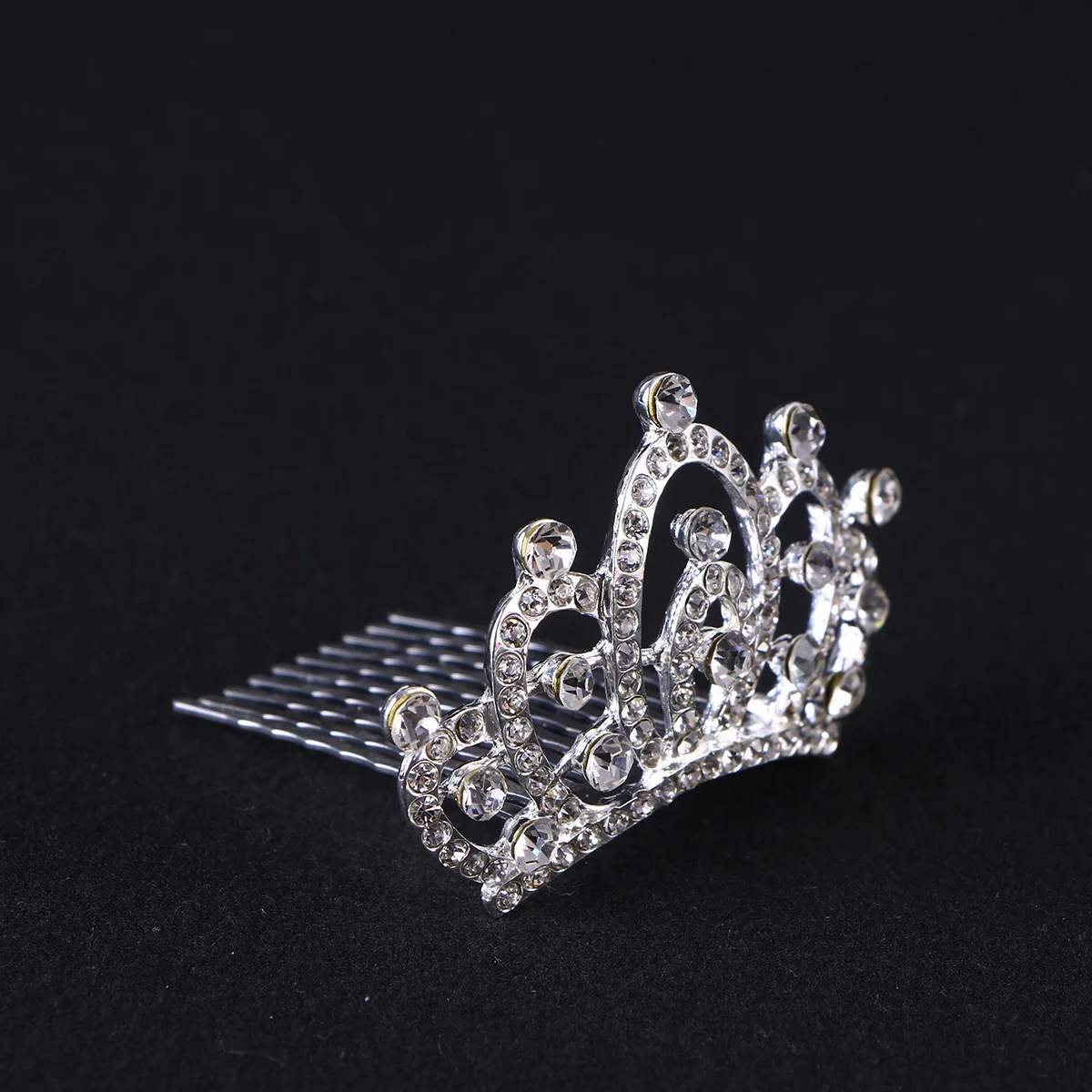 Rhinestone Comb Tiara Crown Sparkling Hair Decoration Jewelry for Children Birthday Party Cosplay Daily Wear Children Tiara 
Rhinestone Comb Tiara Crown Sparkling Hair Decoration Jewelry for Children Birthday Party Cosplay Daily Wear Children Tiara