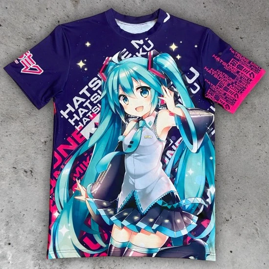2026 Summer Miku Hatsune Retro Cosplay T-shirt Men's Oversized 3D Printed Short-sleeved Family Unisex Children's Sports Shirt
2026 Summer Miku Hatsune Retro Cosplay T-shirt Men's Oversized 3D Printed Short-sleeved Family Unisex Children's Sports Shirt