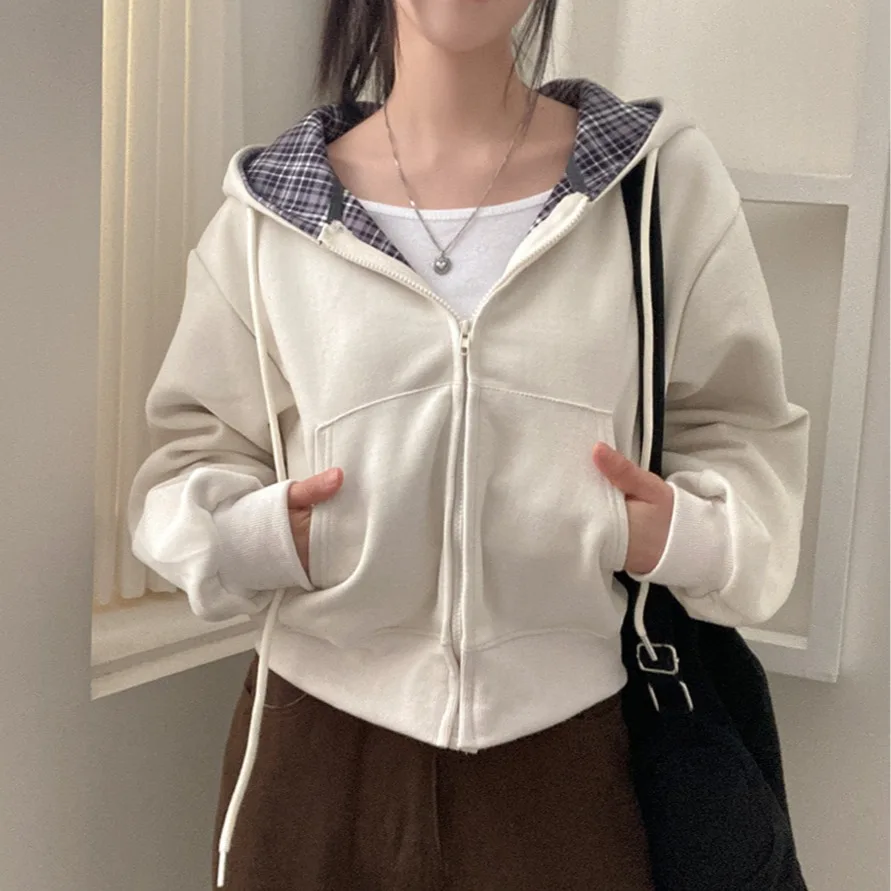 2026 Spring Korean Casual Loose Outerwear Women Versatile Plaid Patchwork Solid Hoodie Zipper Chic Sports Coat Jacket Streetwear
2026 Spring Korean Casual Loose Outerwear Women Versatile Plaid Patchwork Solid Hoodie Zipper Chic Sports Coat Jacket Streetwear