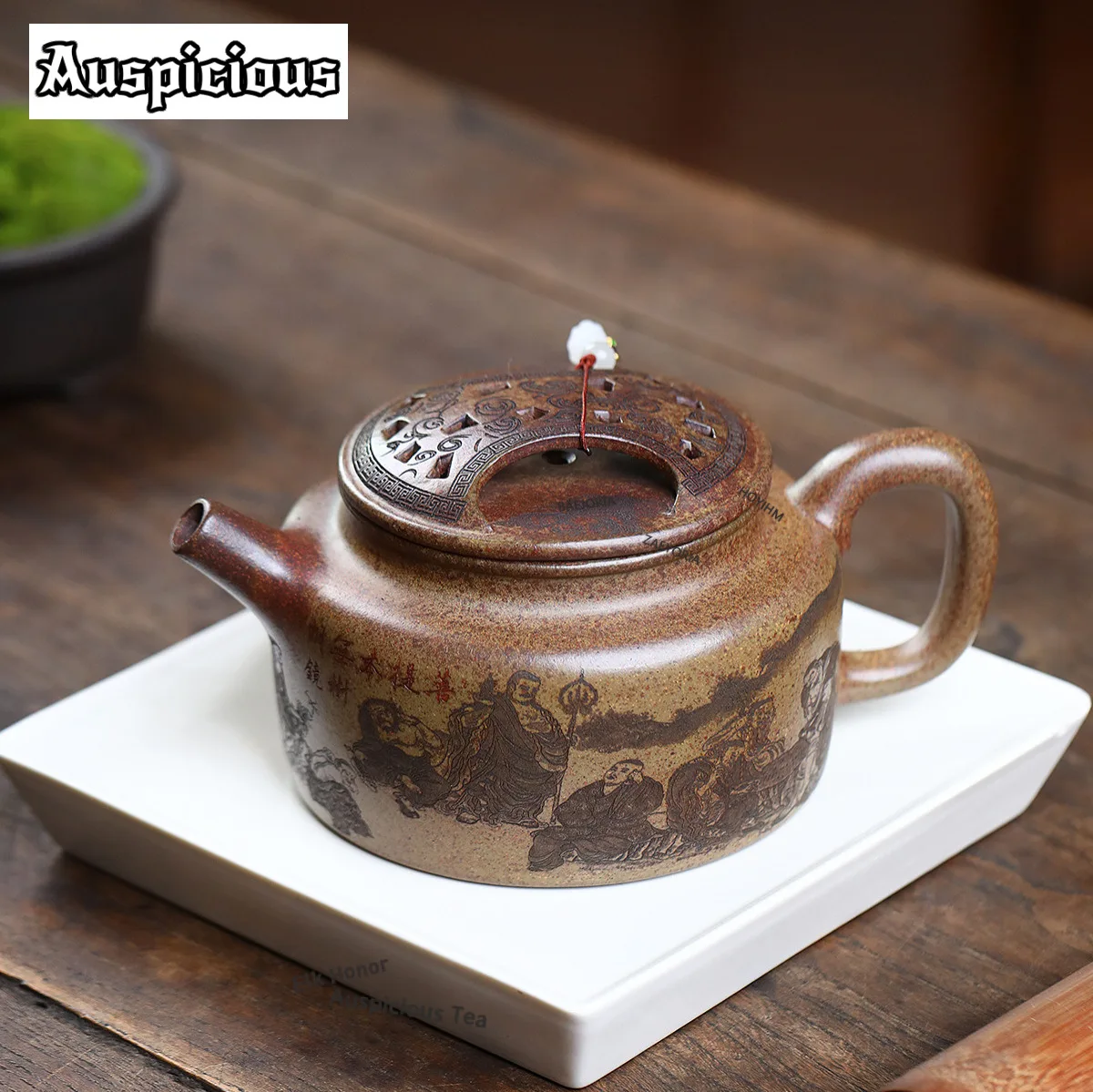 700ml Aesthetic Yixing Purple Clay Large Teapots Handmade Cattle Cover Dezhong Pot Raw Ore Mud Kettle Chinese Zisha Tea Set
700ml Aesthetic Yixing Purple Clay Large Teapots Handmade Cattle Cover Dezhong Pot Raw Ore Mud Kettle Chinese Zisha Tea Set