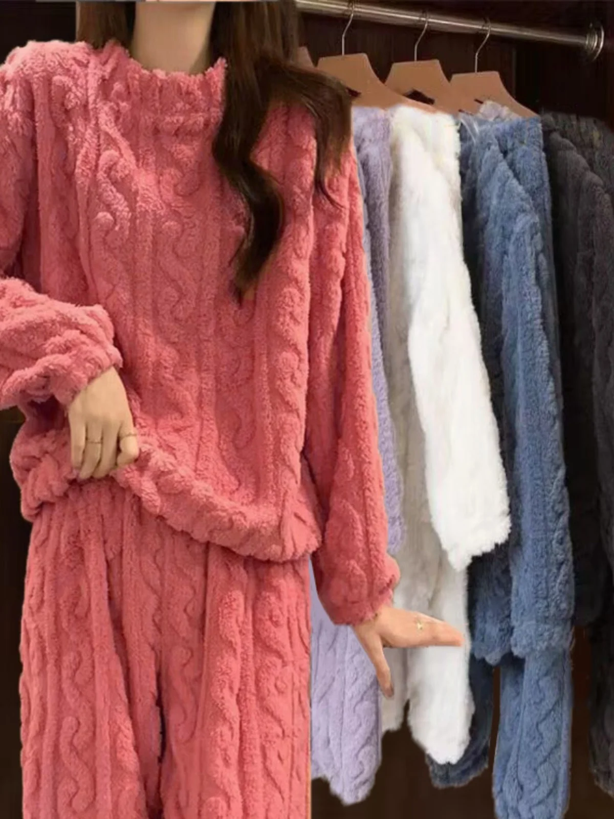 Свободные зимние теплые брюки Coral Fce на подкладке, повседневные длинные брюки в стиле Харадзюку с высокой талией для женщин, модные модные брюки для поездок на работу
Свободные зимние теплые брюки Coral Fce на подкладке, повседневные длинные брюки в стиле Харадзюку с высокой талией для женщин, модные модные брюки для поездок на работу