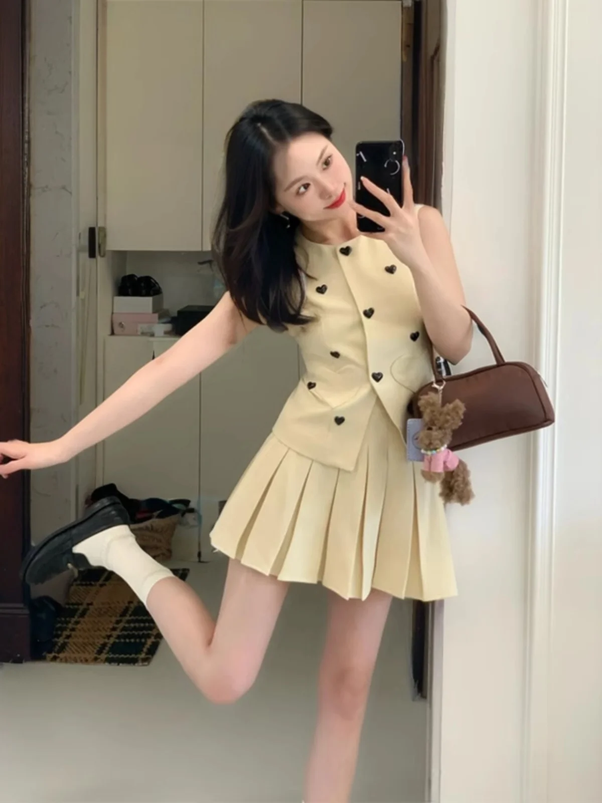 Small Fragrance Style Women's Suit Set Summer Love Heart Two-Piece Short Skirt Vest Fashionable round Neck Ensemble
Small Fragrance Style Women's Suit Set Summer Love Heart Two-Piece Short Skirt Vest Fashionable round Neck Ensemble