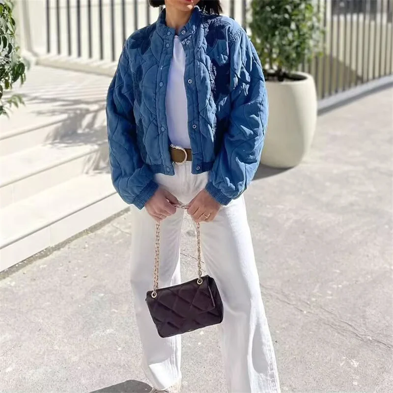 Woman Fashion Navy Blue Embroidered Quilted Crop Jacket 2025 Autumn Winter Girls Cotton-Padded Coat Female Quilted Bomber Jacket
Woman Fashion Navy Blue Embroidered Quilted Crop Jacket 2025 Autumn Winter Girls Cotton-Padded Coat Female Quilted Bomber Jacket