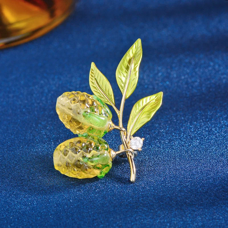 New Olive Green Fruit Cute Brooch Vintage Glass Texture Enamel Leaf Shape Corsage Fashion Coat Suit Pin
New Olive Green Fruit Cute Brooch Vintage Glass Texture Enamel Leaf Shape Corsage Fashion Coat Suit Pin