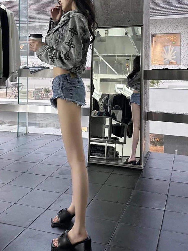 KING BRAND American Retro Hot Girl Frayed Low Waist Denim Shorts Women's Summer Slimming Butt Lifting Hot Pants Casual Style
KING BRAND American Retro Hot Girl Frayed Low Waist Denim Shorts Women's Summer Slimming Butt Lifting Hot Pants Casual Style