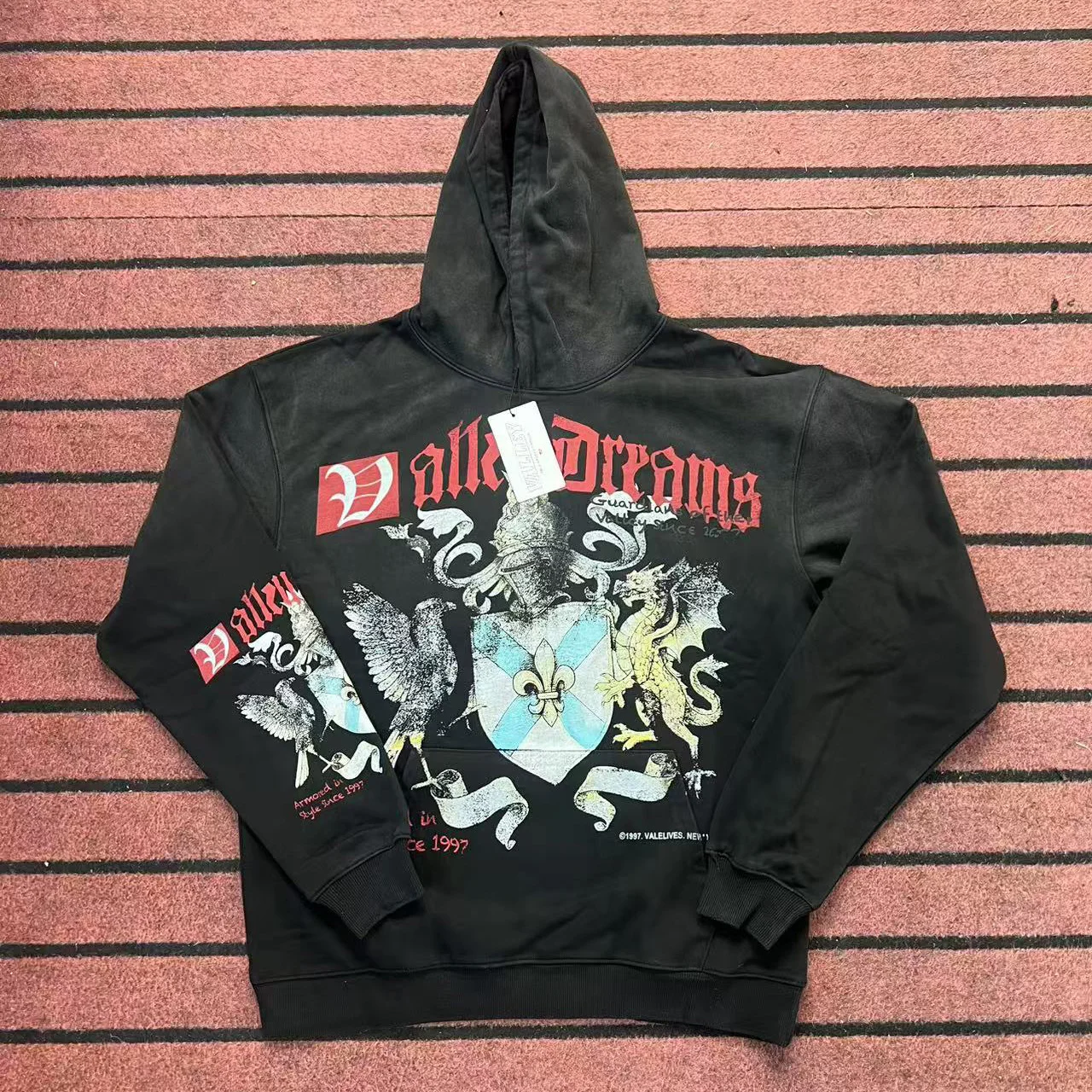 Худи V Valley American Sle в стиле ретро с принтом, из стираного хлопка, утепленное флисом, для молодежи, в стиле стрит-хип-хоп
Худи V Valley American Sle в стиле ретро с принтом, из стираного хлопка, утепленное флисом, для молодежи, в стиле стрит-хип-хоп