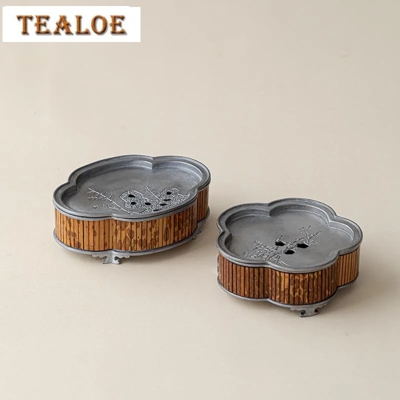 Handmade Tin Plum Blossom Pot Holder Pot Bearing Creative Bamboo Dry Brew Table Tea Tray Table Chinese Tea Set Collection Gifts
Handmade Tin Plum Blossom Pot Holder Pot Bearing Creative Bamboo Dry Brew Table Tea Tray Table Chinese Tea Set Collection Gifts