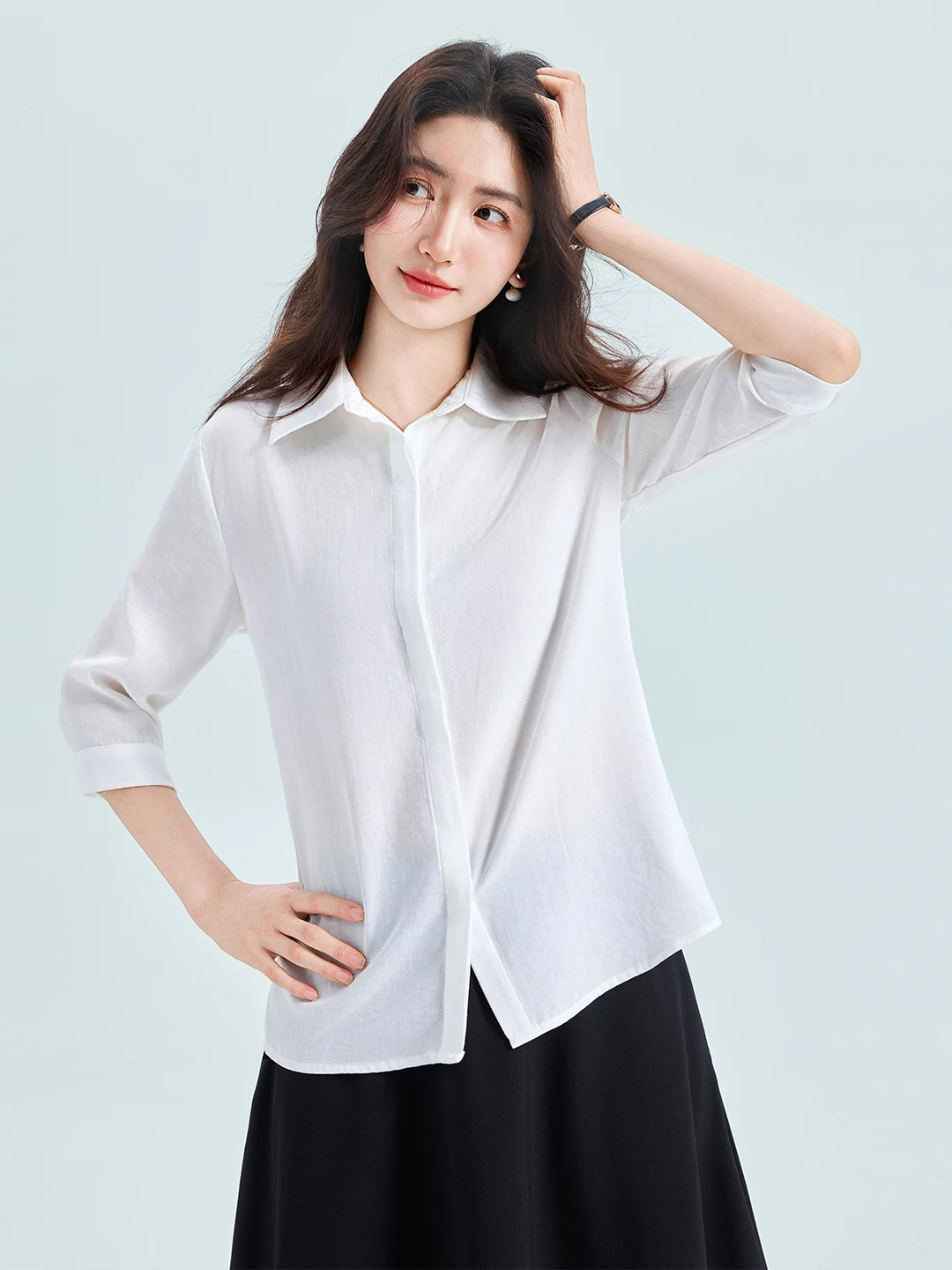 Elegant Women's Mid-Sleeve Shirt Summer New Style Commute Versatile Slimming Top High-End Feeling Seven-Quarter Sleeve Blouse
Elegant Women's Mid-Sleeve Shirt Summer New Style Commute Versatile Slimming Top High-End Feeling Seven-Quarter Sleeve Blouse
