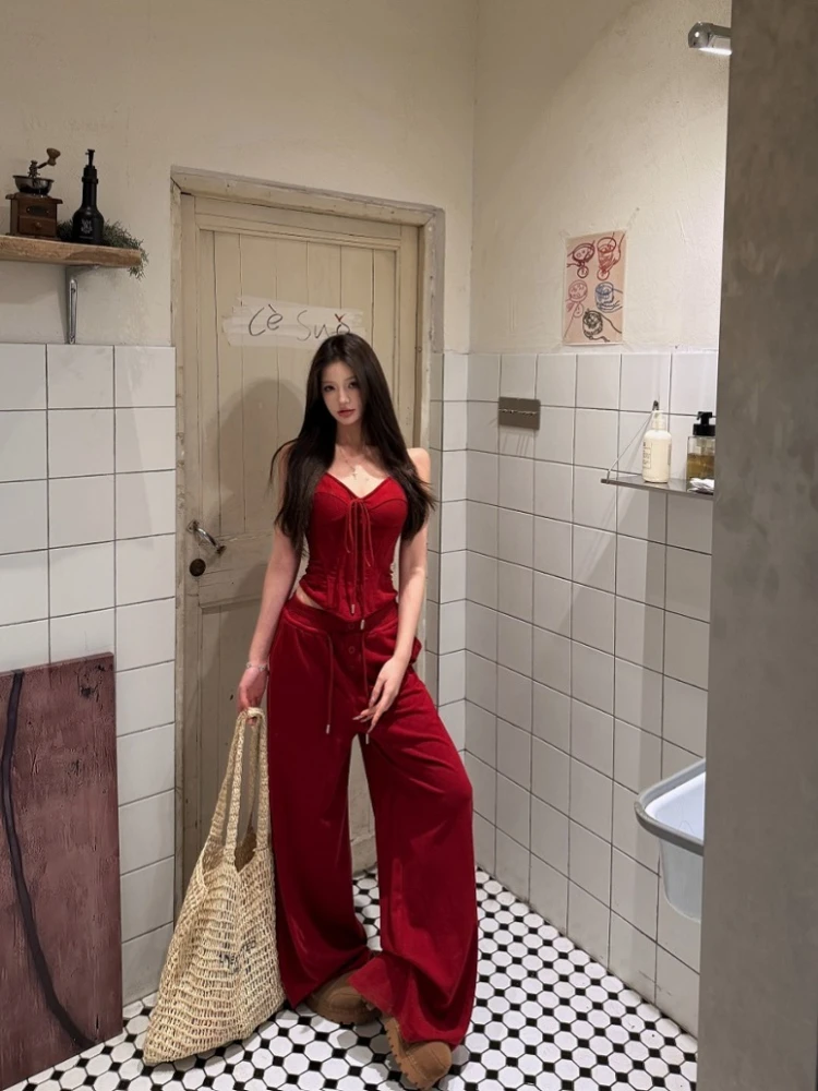 Y2k Hot Girl Slim Camis Tank Top&High Waist Wide Leg Pants Casual American Style Women Fashion Red Fashion Two Piece Sets
Y2k Hot Girl Slim Camis Tank Top&High Waist Wide Leg Pants Casual American Style Women Fashion Red Fashion Two Piece Sets