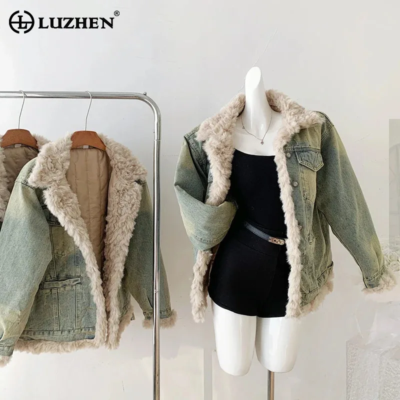 LUZHEN Fashion Fleece Fur Liner Warm Denim Jacket Women's 2024 Winter Loose Lapel Casual Outwear Vintage Wornout Clothes AA1942
LUZHEN Fashion Fleece Fur Liner Warm Denim Jacket Women's 2024 Winter Loose Lapel Casual Outwear Vintage Wornout Clothes AA1942
