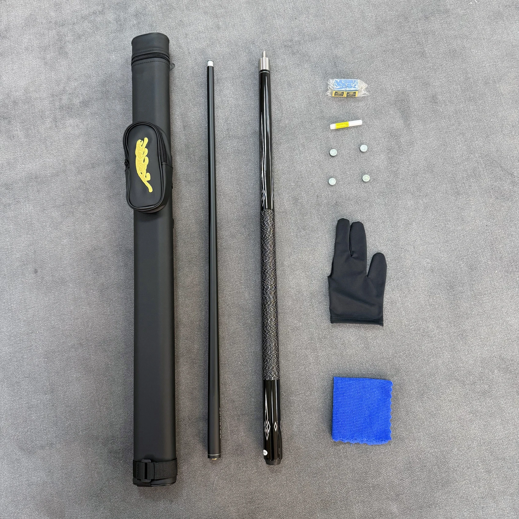 12.5mm High-Tech Fiberglass Billiard Cue, Glossy Coating & Hand Wrapped Non-Slip Grip, Complete Set with Luxury Cue Case & Acces
12.5mm High-Tech Fiberglass Billiard Cue, Glossy Coating & Hand Wrapped Non-Slip Grip, Complete Set with Luxury Cue Case & Acces