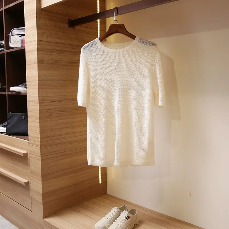 Hollow craft high-quality material Italian men's knitted short-sleeved T-shirt
Hollow craft high-quality material Italian men's knitted short-sleeved T-shirt
