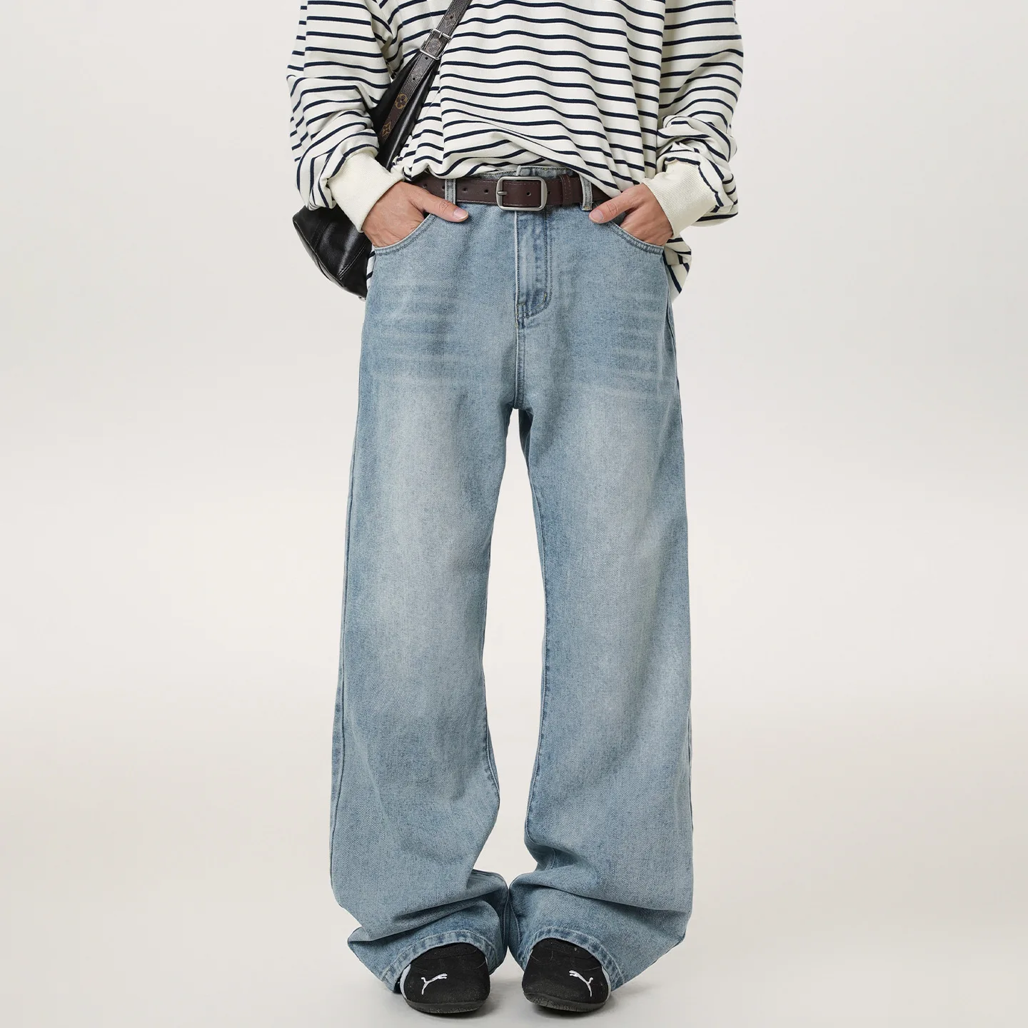 Washed Vintage American Style Flared Jeans For Men Autumn Texture Loose Trendy Brand Long Pants High Street Bell Bottoms A7OD
Washed Vintage American Style Flared Jeans For Men Autumn Texture Loose Trendy Brand Long Pants High Street Bell Bottoms A7OD