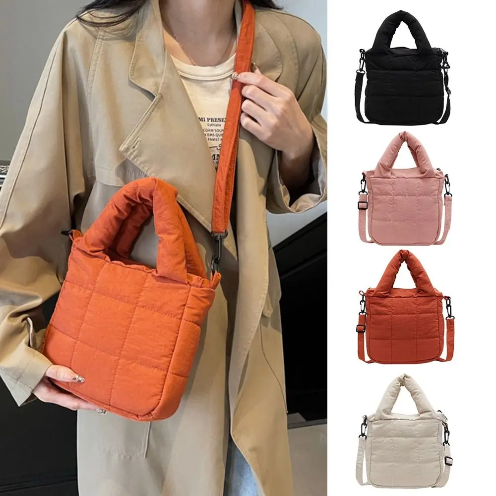 New Lightweight Puffer Bag Casual Solid Color Crossbody Bag Adjustable Shoulder Strap Puffy Bag 
New Lightweight Puffer Bag Casual Solid Color Crossbody Bag Adjustable Shoulder Strap Puffy Bag