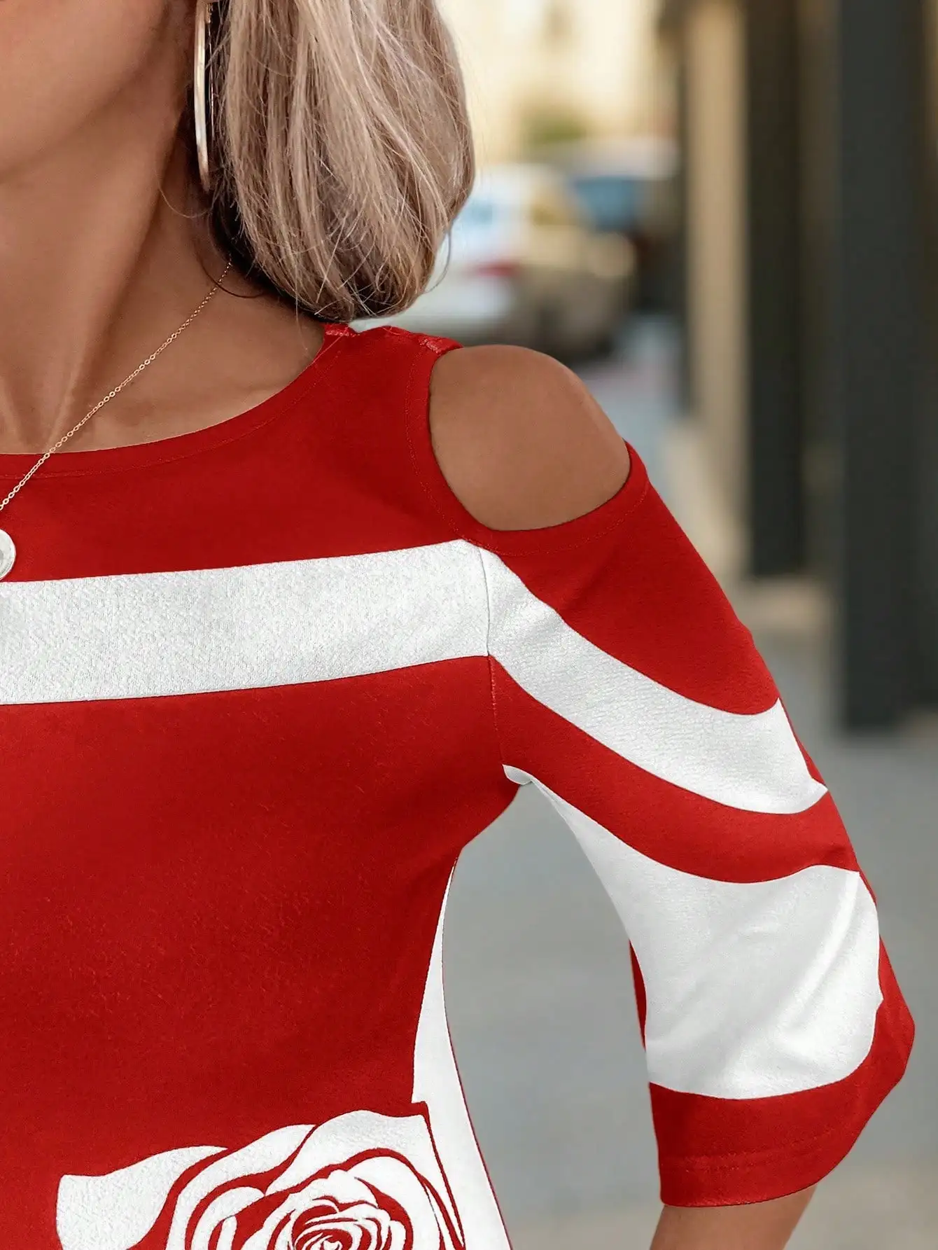 Red And White Striped Cold Shoulder Dress With Rose Print For Spring Summer Occasions
Red And White Striped Cold Shoulder Dress With Rose Print For Spring Summer Occasions