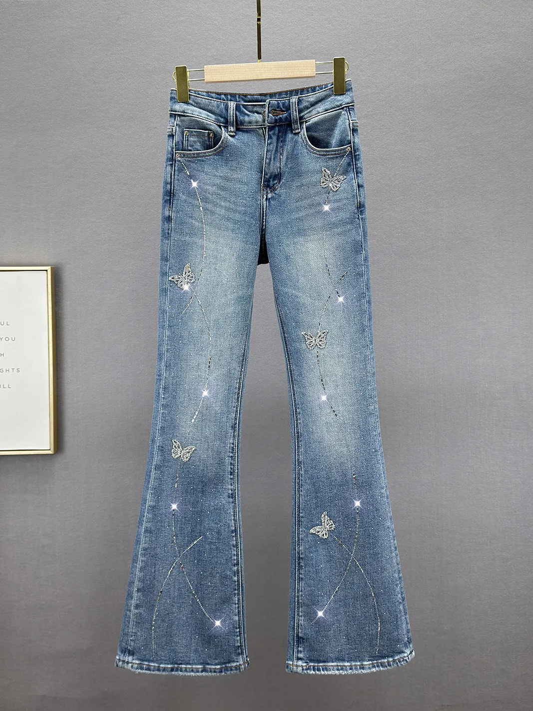 Women's Slim Fit Denim Jeans Spring Summer New Style Rhinestone Embellished Vintage Micro Flared Pants High Waist
Women's Slim Fit Denim Jeans Spring Summer New Style Rhinestone Embellished Vintage Micro Flared Pants High Waist