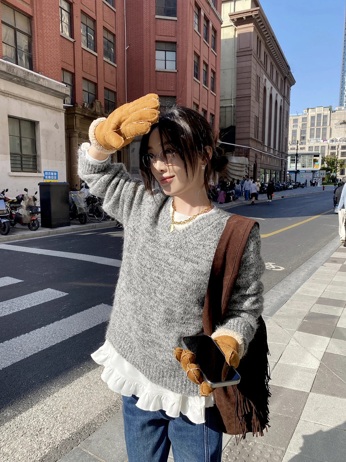 FEELROOM Casual Loose Long Sve Overhead Knitted Sweater Winter Top Mixed Yarn Korean Sle Cact Size Warm Thermal Wear
FEELROOM Casual Loose Long Sve Overhead Knitted Sweater Winter Top Mixed Yarn Korean Sle Cact Size Warm Thermal Wear