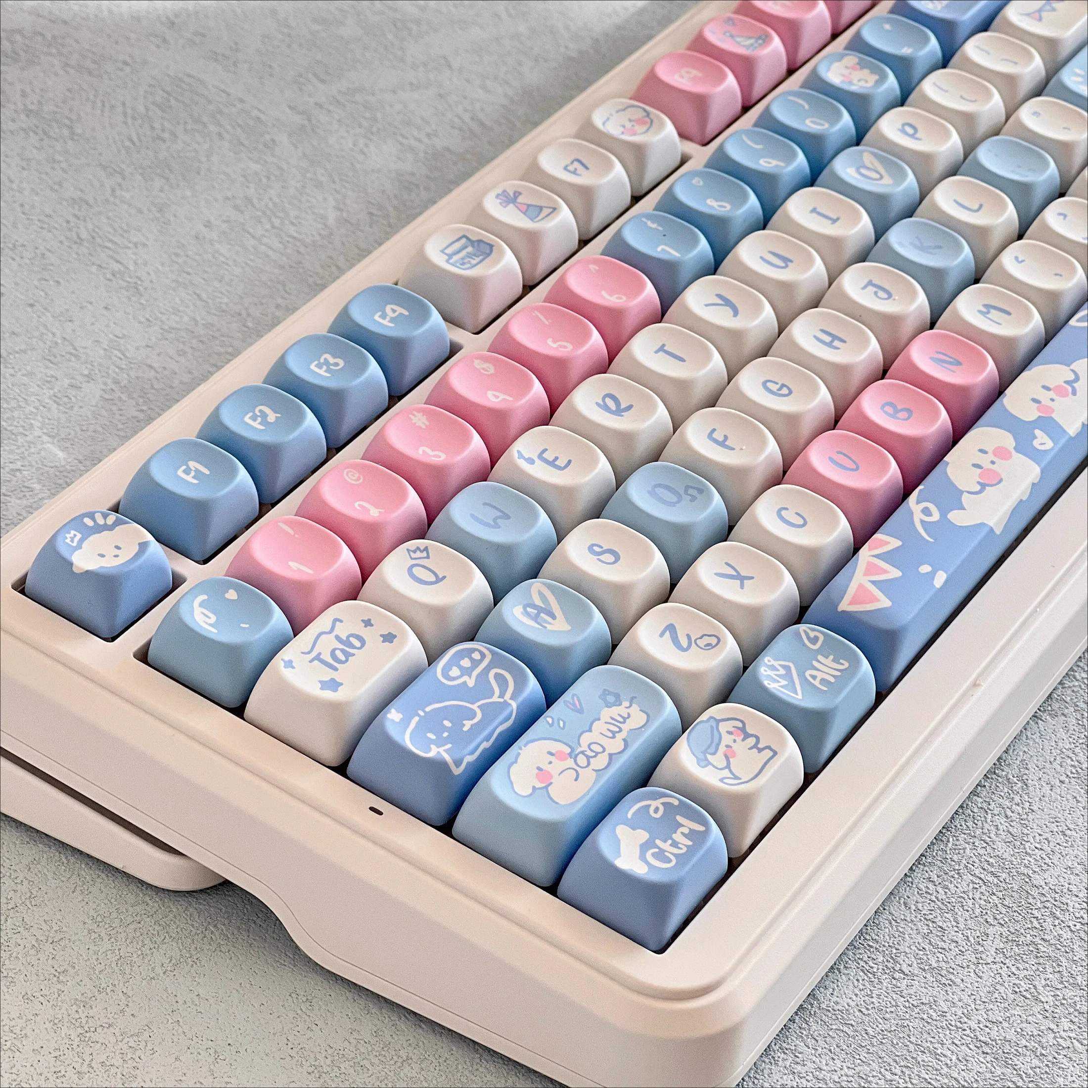 Bubble puppy theme keycap cute MOA five-sided sublimation PBT mechanical keyboard
Bubble puppy theme keycap cute MOA five-sided sublimation PBT mechanical keyboard