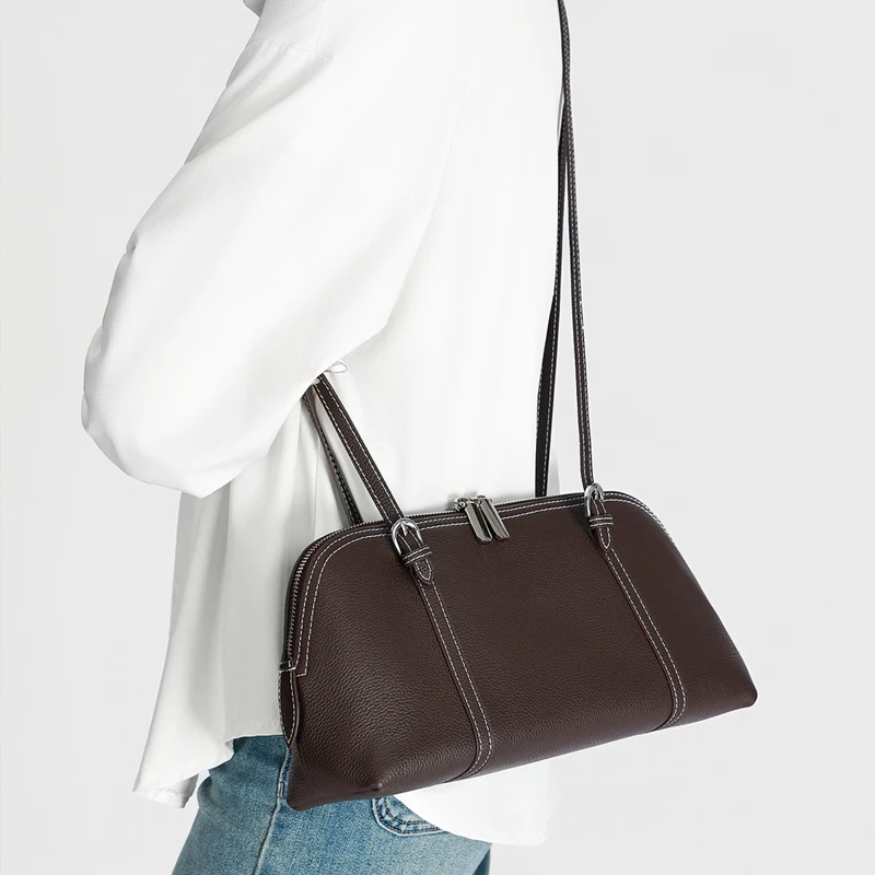 Women's Daily Casual Genuine Leather Bowling Bag Top Layer Cowhide Boston Handbag with Adjustable Strap Retro Minimalist Purse
Women's Daily Casual Genuine Leather Bowling Bag Top Layer Cowhide Boston Handbag with Adjustable Strap Retro Minimalist Purse