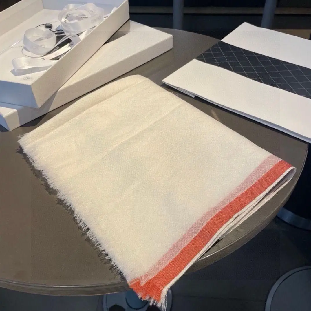 Fashion Ladies Letter Print Hijab Gauze scarf Elegance Sun Protection Shawl Decoration Wrap Headscarf
Fashion Ladies Letter Print Hijab Gauze scarf Elegance Sun Protection Shawl Decoration Wrap Headscarf