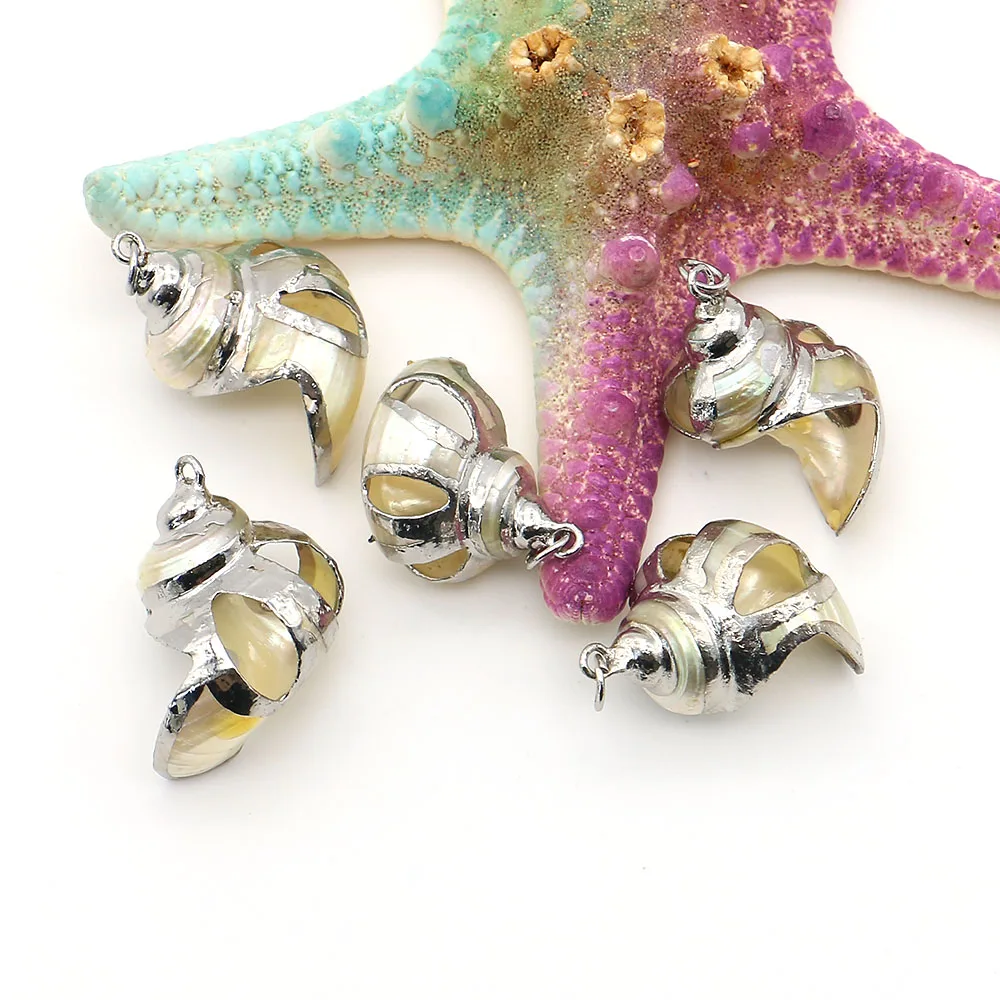 Natural Shell Conch Shape Pendants Hollow Electroplated Silver Edges Design Charms Punk-futuristic Jewelry Accessory Random 5pcs
Natural Shell Conch Shape Pendants Hollow Electroplated Silver Edges Design Charms Punk-futuristic Jewelry Accessory Random 5pcs
