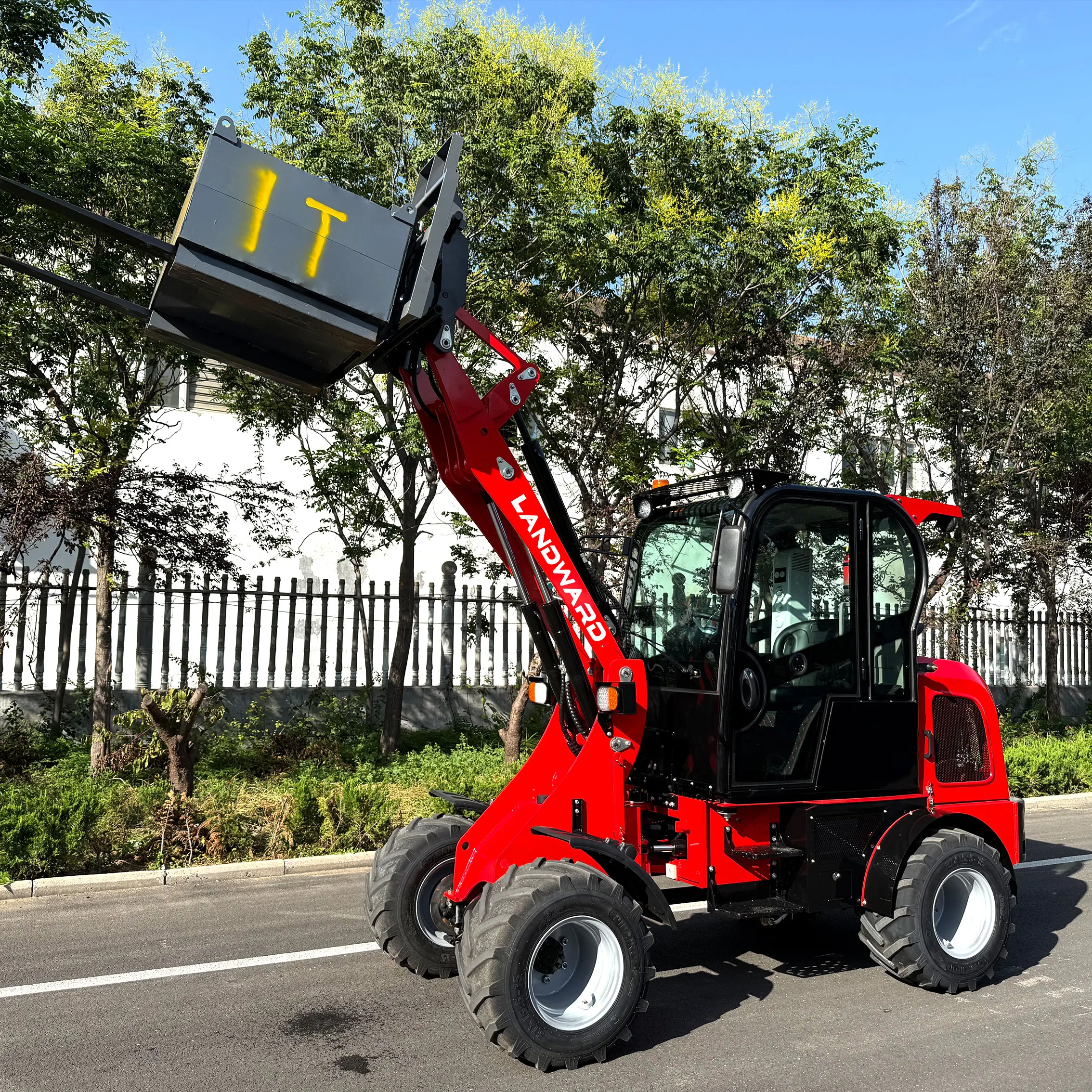 Европейский компактный мини-погрузчик W810 Yunnei 4-цилиндровый двигатель-погрузчик Дизельный погрузчик Колесный мини-погрузчик Максимальная нагрузка 1200 кг на заказ
Европейский компактный мини-погрузчик W810 Yunnei 4-цилиндровый двигатель-погрузчик Дизельный погрузчик Колесный мини-погрузчик Максимальная нагрузка 1200 кг на заказ