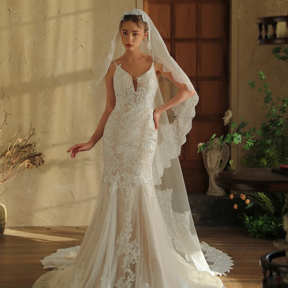 Fancy Lace Bridal Veils Lace Edge Wedding Veils 3M Long Veils with Comb
Fancy Lace Bridal Veils Lace Edge Wedding Veils 3M Long Veils with Comb