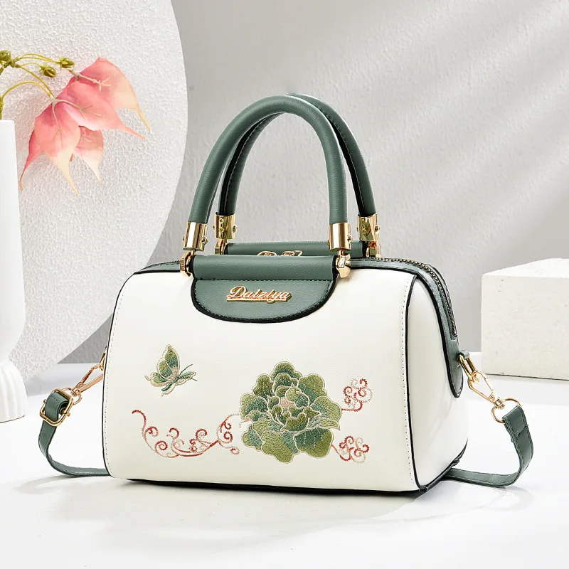 Designer Luxury Handbags for Women High-Quality Embroidered Soft Leather Casual Shoulder Crossbody Bag Bolsa Feminina
Designer Luxury Handbags for Women High-Quality Embroidered Soft Leather Casual Shoulder Crossbody Bag Bolsa Feminina