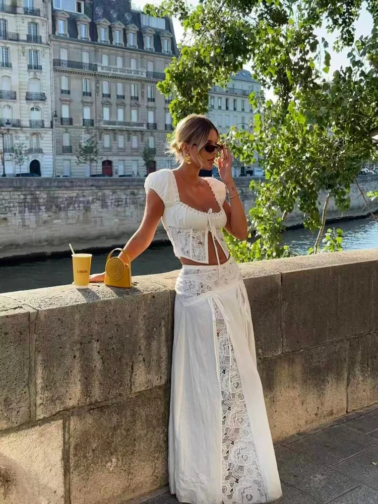 White Romantic Heavy Embroidery Lace Patchwork Halter Top Skirt Beach Vacation Style Set Women's Fashion Summer Outfit
White Romantic Heavy Embroidery Lace Patchwork Halter Top Skirt Beach Vacation Style Set Women's Fashion Summer Outfit