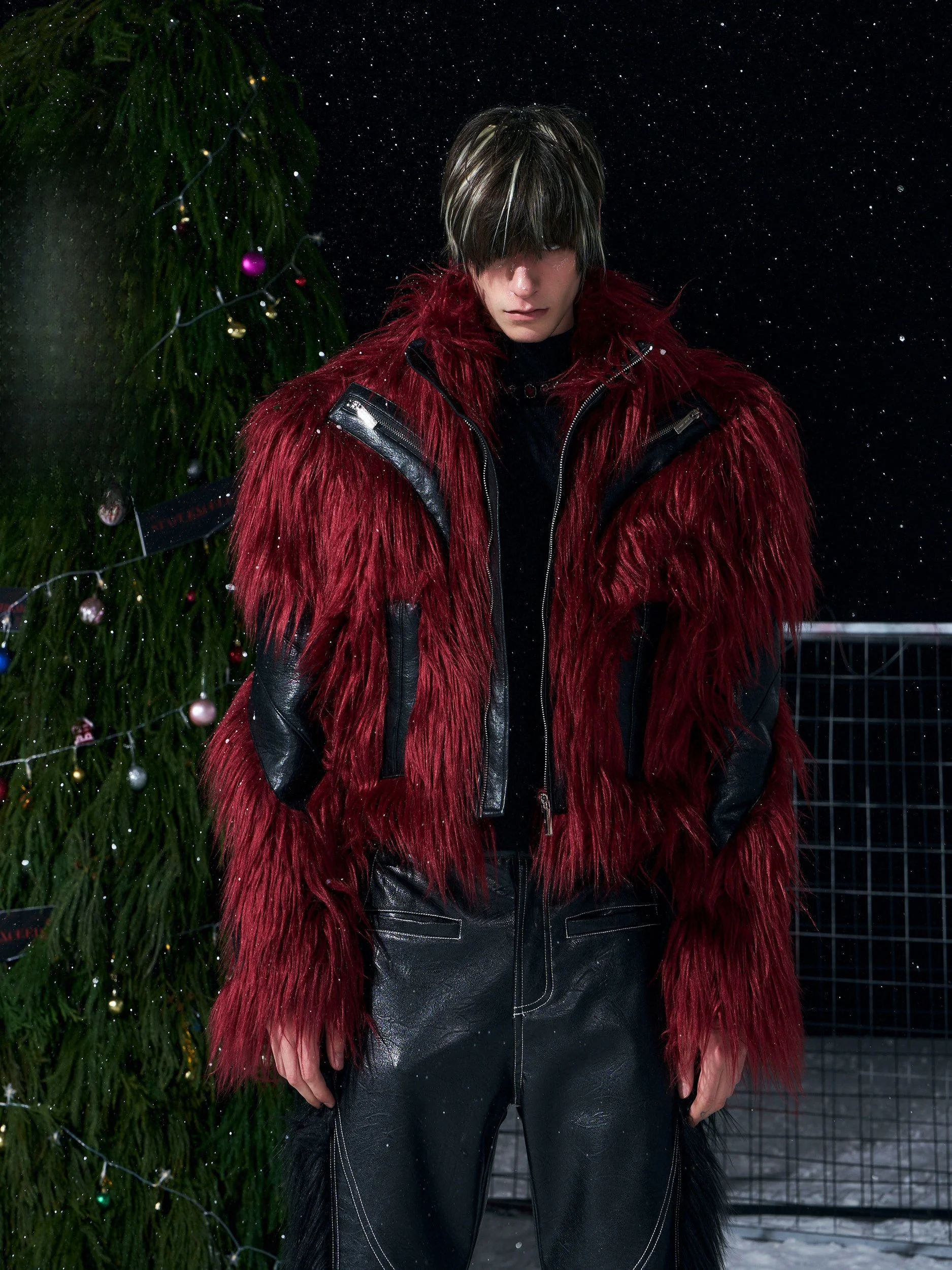 Red Patchwork Faux Fur Jacket Men's Winter Original Short Cotton Fluffy Sandwich Leather Warmth Youth Daily Fashion Coat
Red Patchwork Faux Fur Jacket Men's Winter Original Short Cotton Fluffy Sandwich Leather Warmth Youth Daily Fashion Coat