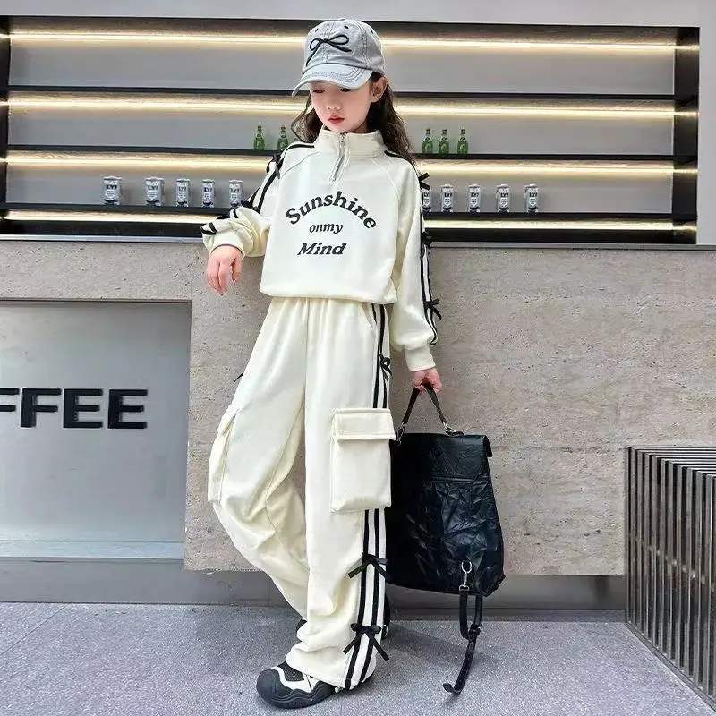 Spring Casual Cargo Pant Suit Children's SetsFashionable Autumn Collection Girls Middle School Sports Two-Piece Set Clothes
Spring Casual Cargo Pant Suit Children's SetsFashionable Autumn Collection Girls Middle School Sports Two-Piece Set Clothes