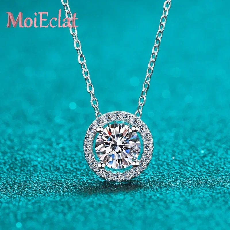 Unique Round Wrapped 0.5/1/2ct Moissanite Pendants for Women, Platinum PT950 Necklace Elegant Round Cut Design Fine Jewelry
Unique Round Wrapped 0.5/1/2ct Moissanite Pendants for Women, Platinum PT950 Necklace Elegant Round Cut Design Fine Jewelry