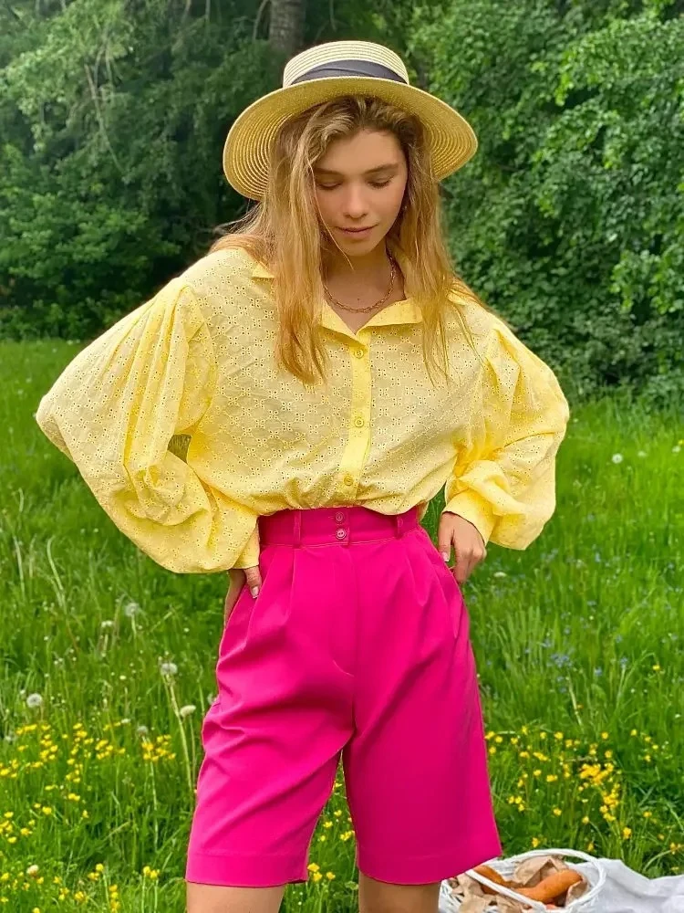 2025 New 100% Cotton White Shirt for Women Vintage Hollow-out Jacquard Shirt Chic Lantern Sleeve Loose Blouse Blusa Feminina
2025 New 100% Cotton White Shirt for Women Vintage Hollow-out Jacquard Shirt Chic Lantern Sleeve Loose Blouse Blusa Feminina