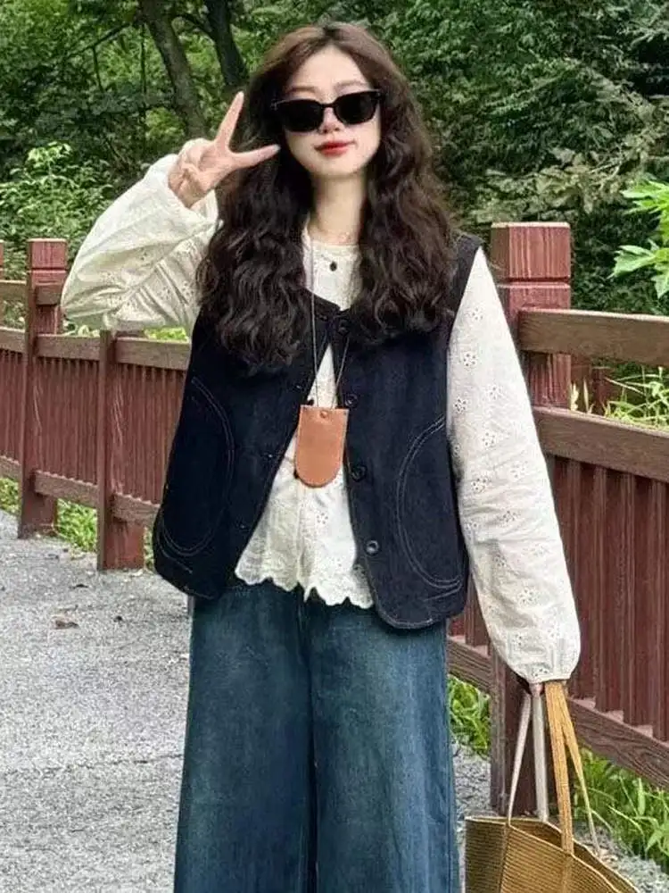 Женский осенний модный комплект, юбка с высокой талией, джинсовый жилет с вышивкой, футболка irt, ансамбль, корейский студенческий Sle, ретро
Женский осенний модный комплект, юбка с высокой талией, джинсовый жилет с вышивкой, футболка irt, ансамбль, корейский студенческий Sle, ретро