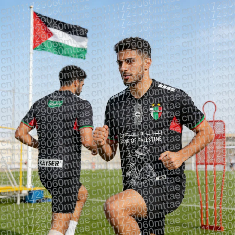 Новая футбольная футболка с 3D-печатью в палестинском стиле 2025 года, мужская и женская, быстросохнущая и дышащая спортивная майка-топ
Новая футбольная футболка с 3D-печатью в палестинском стиле 2025 года, мужская и женская, быстросохнущая и дышащая спортивная майка-топ